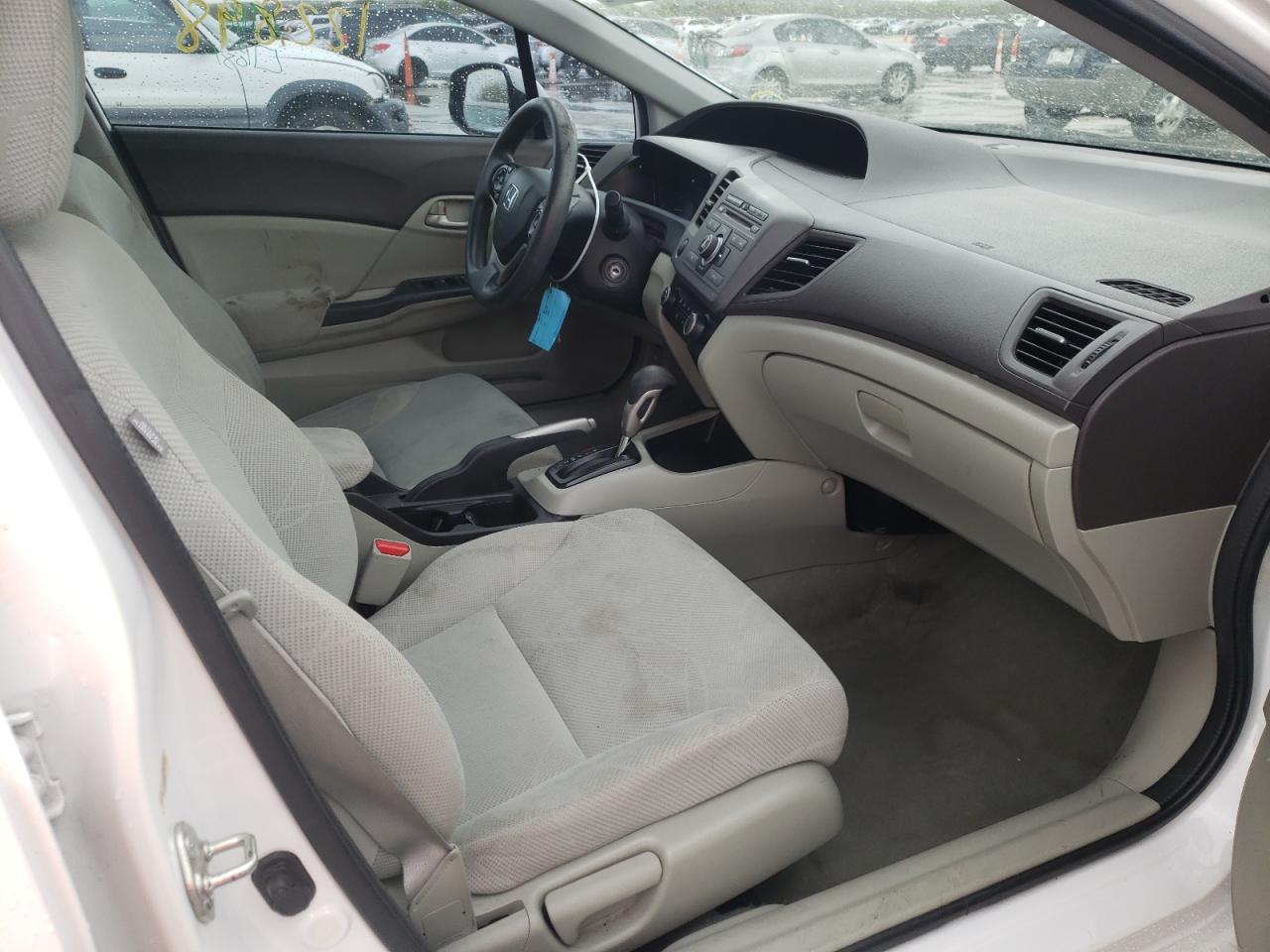 Photo 5 from auction – 2012 HONDA CIVIC LX with VIN 19XFB2F56CE079267