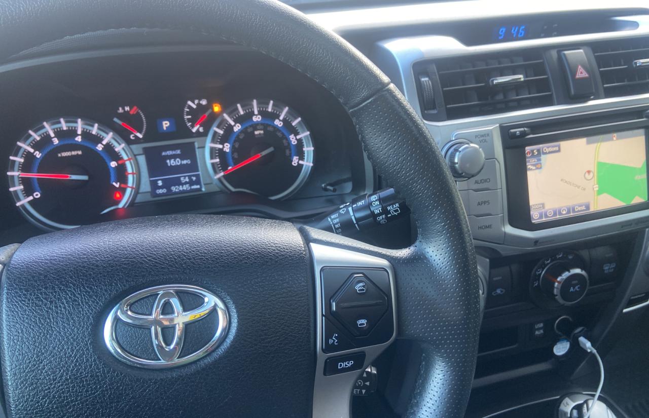 Photo 8 from auction – 2019 TOYOTA 4RUNNER SR with VIN JTEBU5JR3K5612735