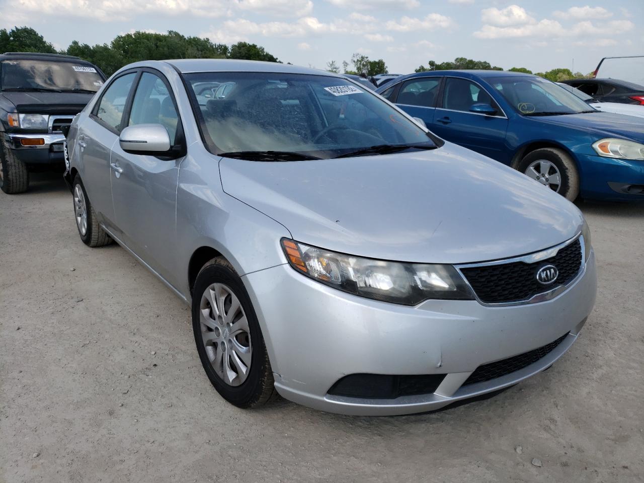 KIA FORTE EX 2013 with VIN KNAFU4A22D5718404 - Photo from auction