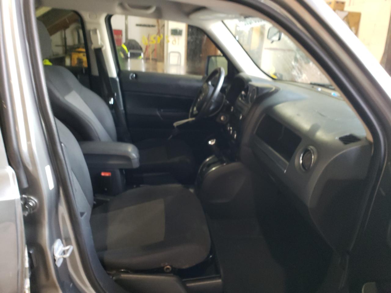 Photo 5 from auction – 2012 JEEP PATRIOT LA with VIN 1C4NJRFBXCD513284