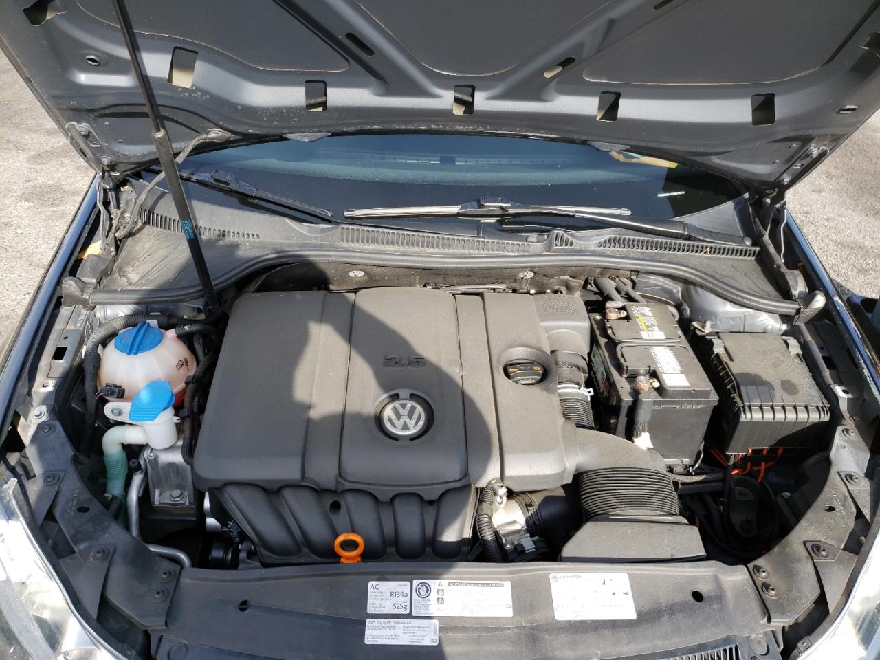 Photo 7 from auction – 2012 VOLKSWAGEN GOLF with VIN WVWDB7AJ3CW316523