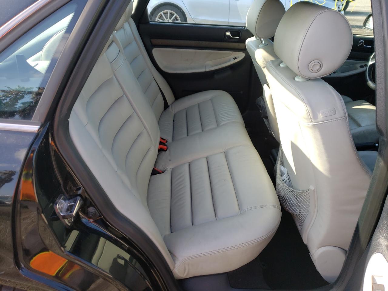 Photo 6 from auction – 2001 AUDI S4 2.7 QUA with VIN WAURD68D31A125038