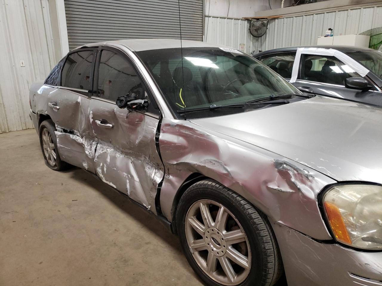 Photo 9 from auction – 2006 FORD FIVE HUNDR with VIN 1FAHP25116G112596