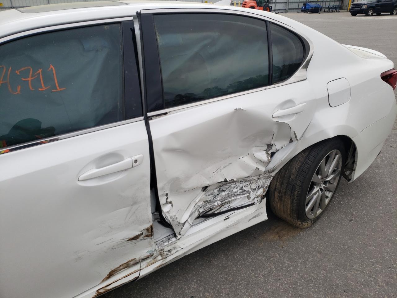 Photo 9 from auction – 2015 LEXUS GS 350 with VIN JTHBE1BL0FA009497