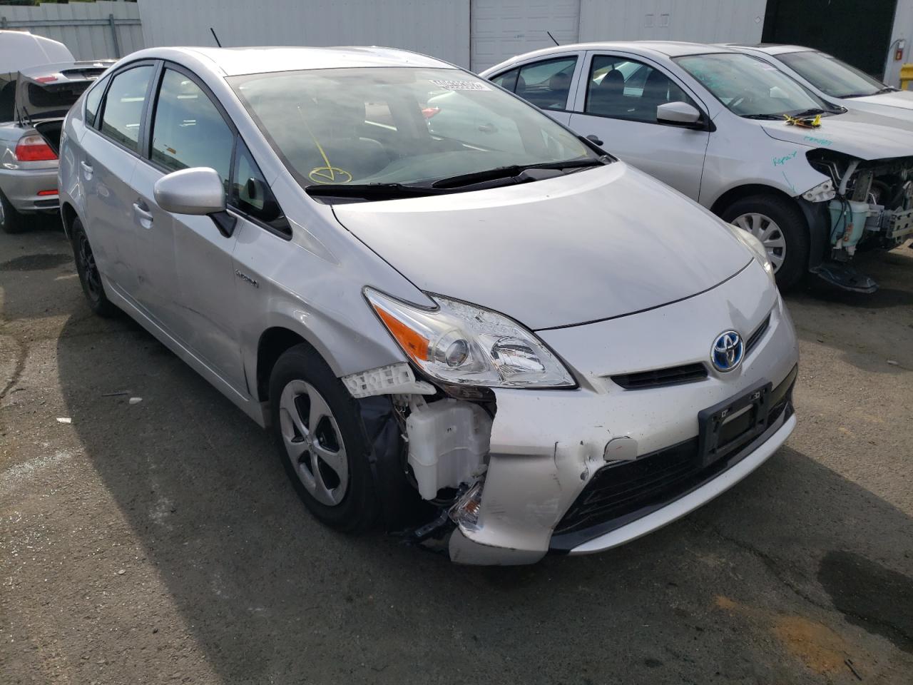 TOYOTA PRIUS 2015 with VIN JTDKN3DU4F0439963 - Photo from auction