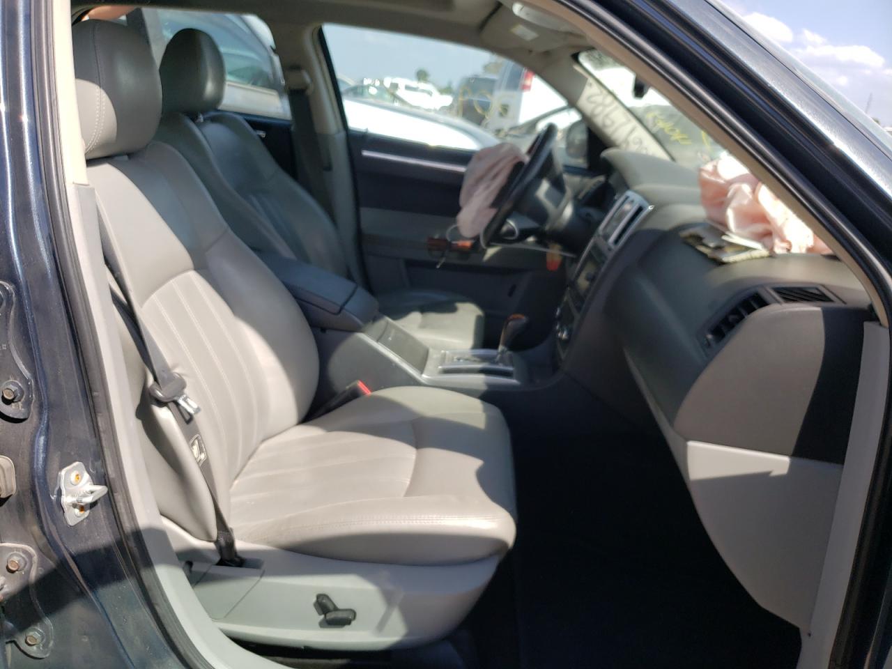 Photo 5 from auction – 2007 CHRYSLER 300C with VIN 2C3LA63H67H720167