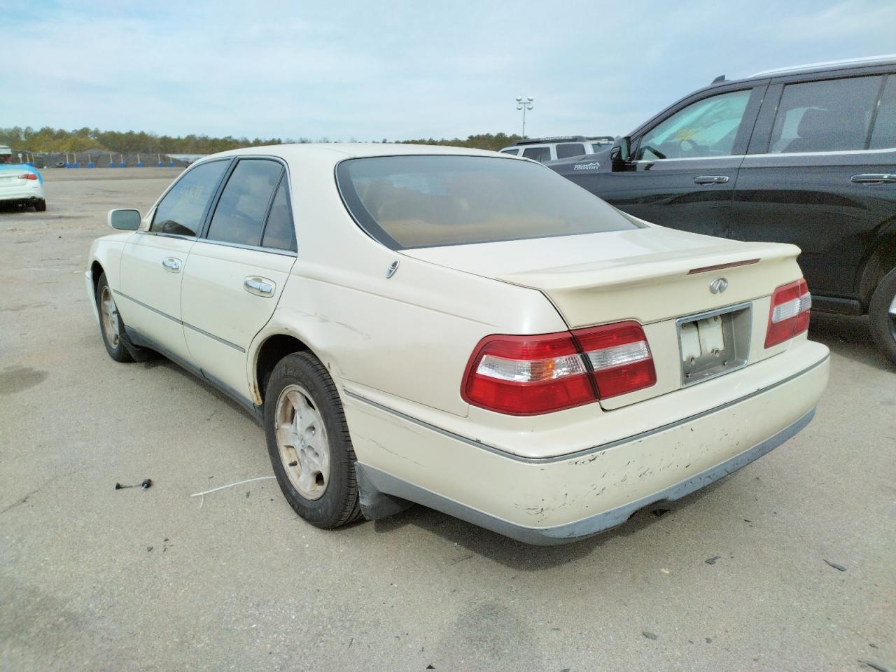 Photo 3 from auction – 1997 INFINITI Q45 with VIN JNKBY31A9VM300340