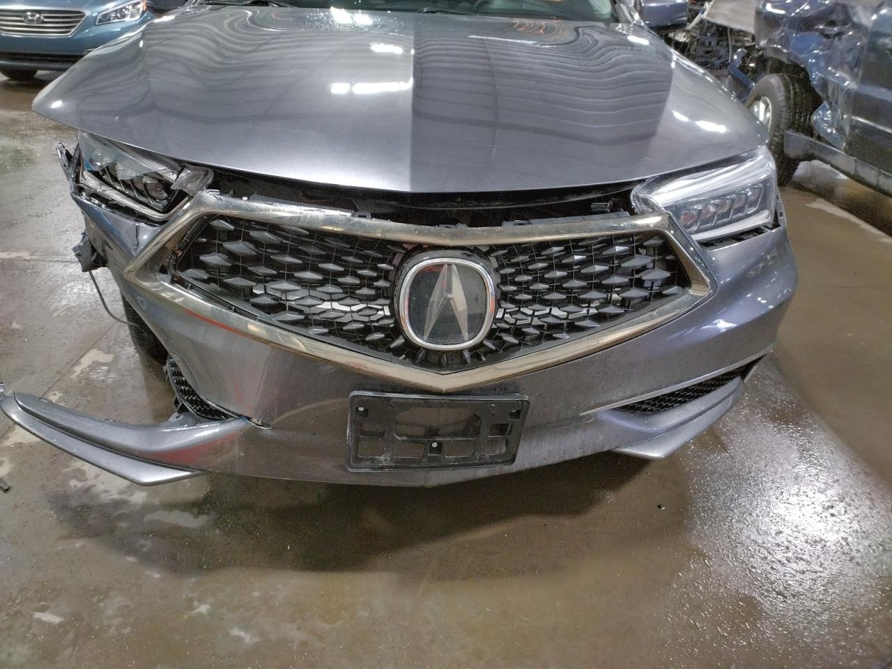 Photo 9 from auction – 2019 ACURA TLX with VIN 19UUB3F39KA003234