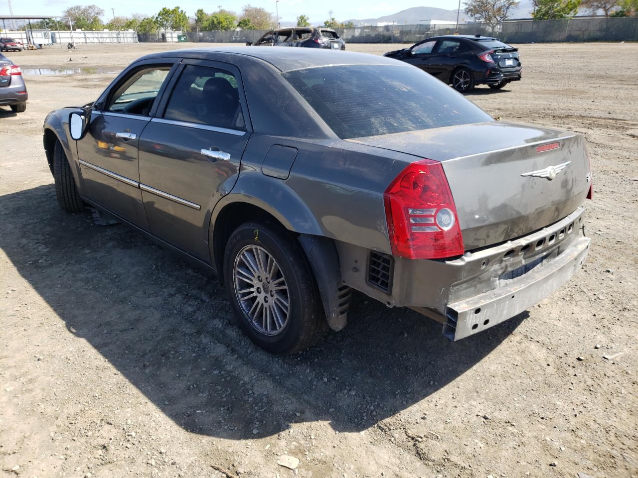 Photo 3 from auction – 2010 CHRYSLER 300 TOURIN with VIN 2C3CA5CV1AH235801