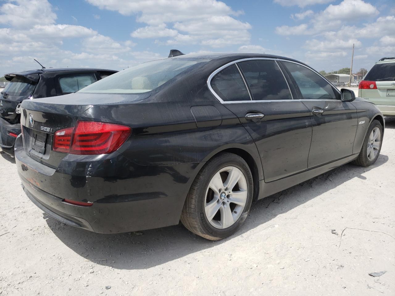 Photo 4 from auction – 2012 BMW 528 I with VIN WBAXG5C51CDW85716
