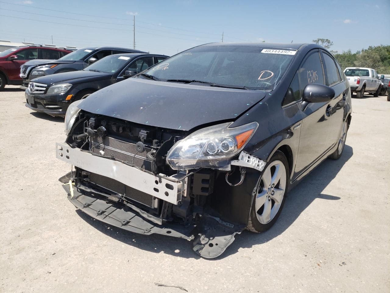 Photo 2 from auction – 2015 TOYOTA PRIUS with VIN JTDKN3DU6F0455159