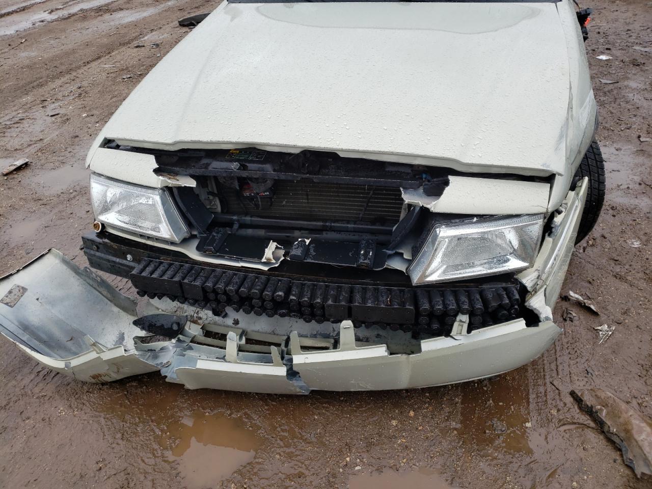 Photo 9 from auction – 2004 MERCURY GRAND MARQ with VIN 2MEFM74W64X627359