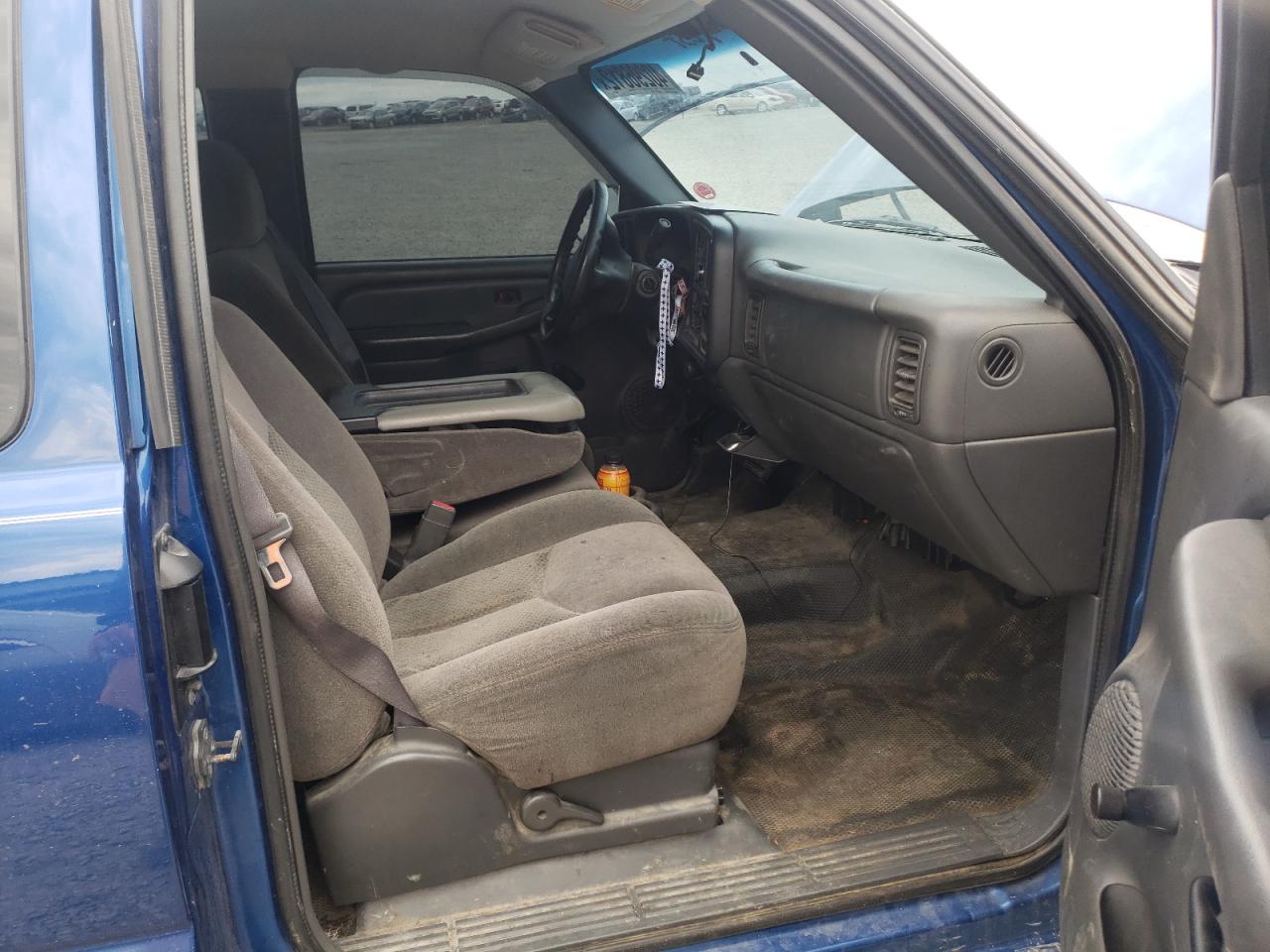 Photo 5 from auction – 2004 CHEVROLET SILVERADO with VIN 2GCEC19T741249194
