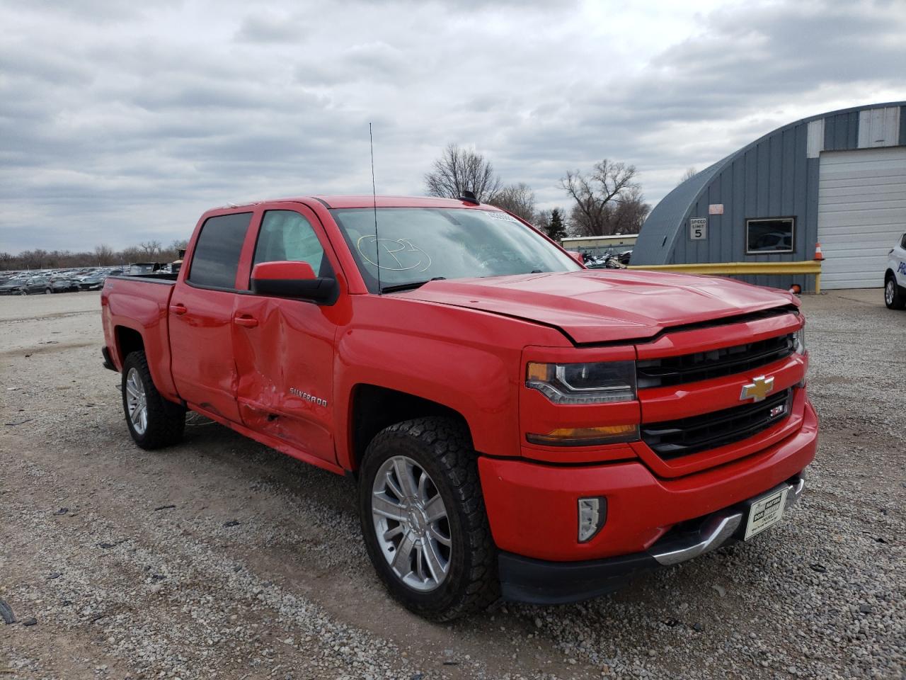 CHEVROLET SILVERADO 2016 with VIN 3GCUKREC1GG152698 - Photo from auction