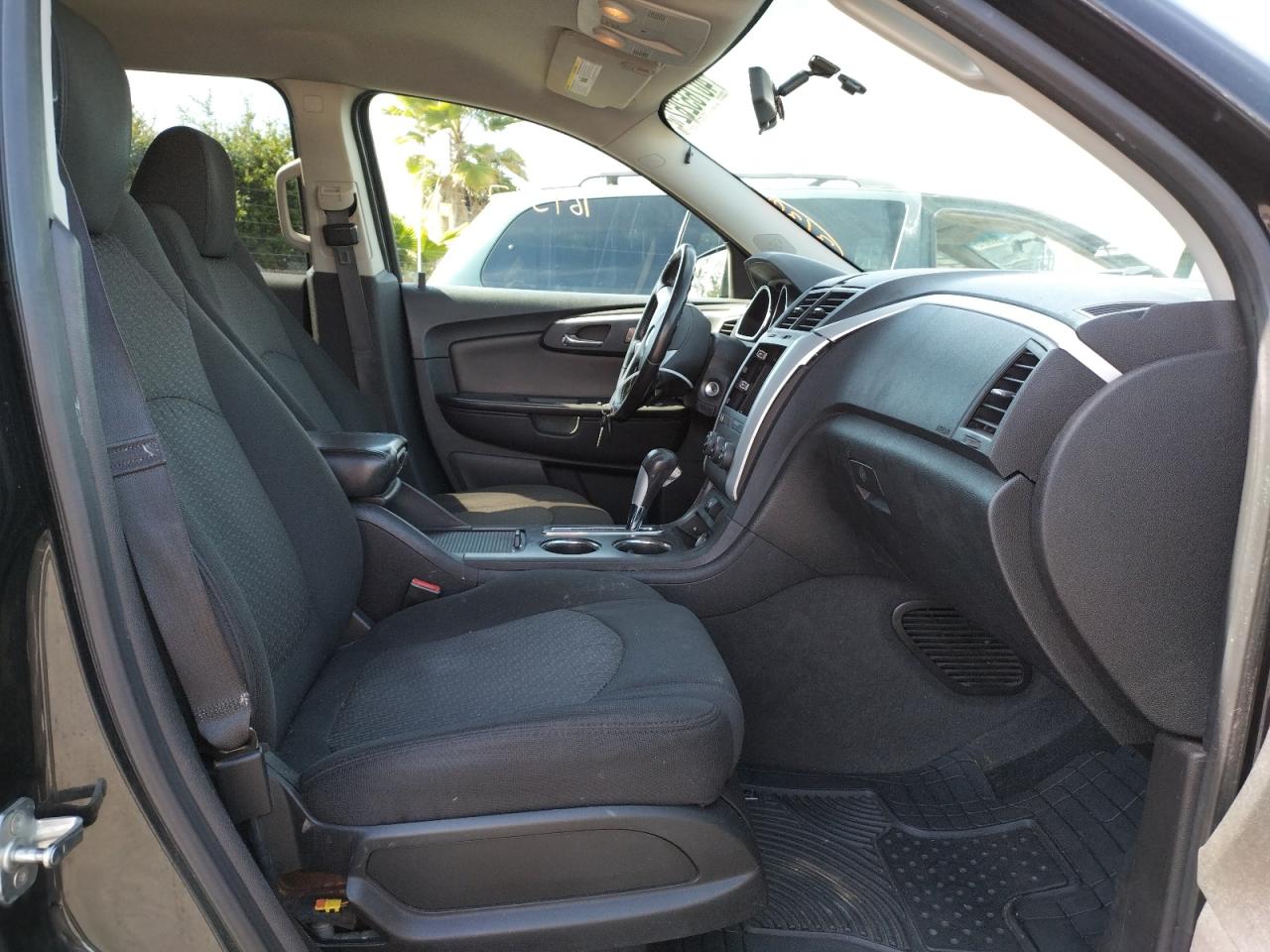 Photo 5 from auction – 2012 CHEVROLET TRAVERSE L with VIN 1GNKRGED2CJ244614