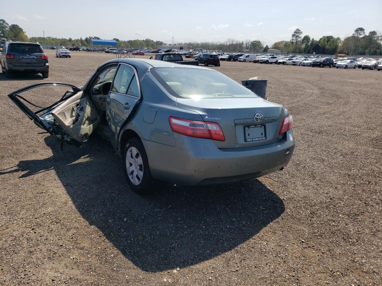 Photo 3 from auction – 2007 TOYOTA CAMRY with VIN 4T1BE46KX7U575523