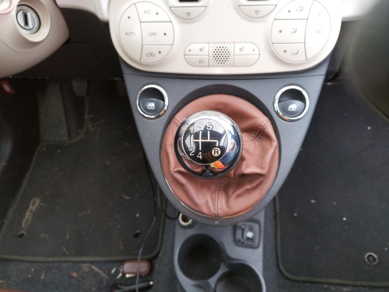 Photo 9 from auction – 2015 FIAT 500 LOUNGE with VIN 3C3CFFCR7FT570456