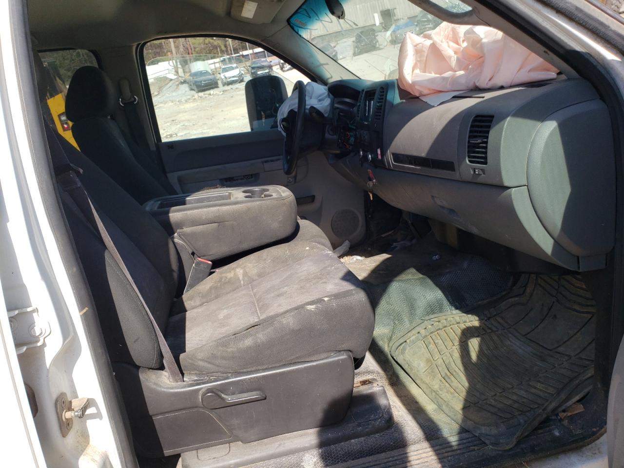 Photo 5 from auction – 2013 CHEVROLET SILVERADO with VIN 1GC1CVCG8DF112145