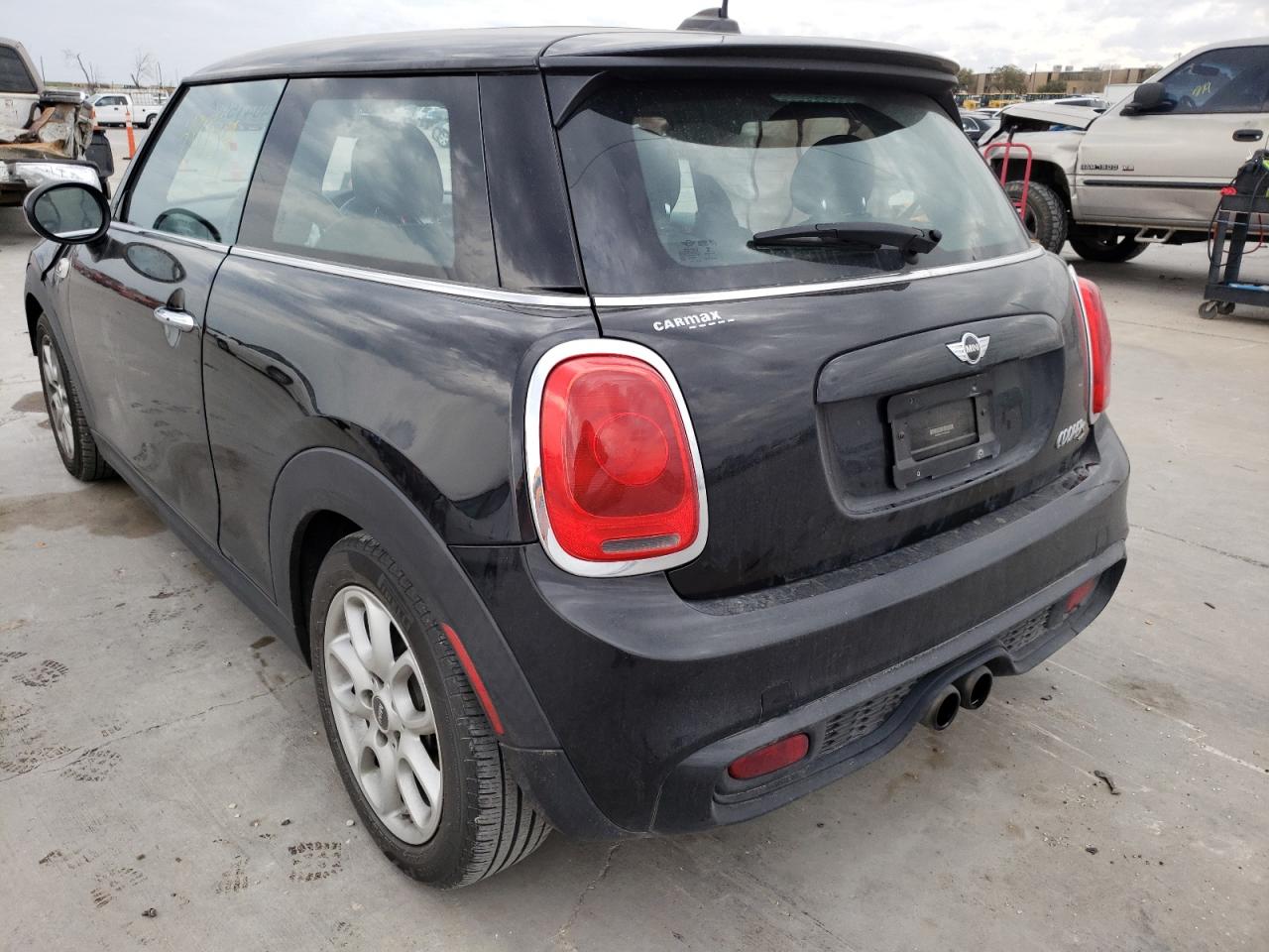 Photo 3 from auction – 2016 MINI COOPER S with VIN WMWXP7C57G3B49329