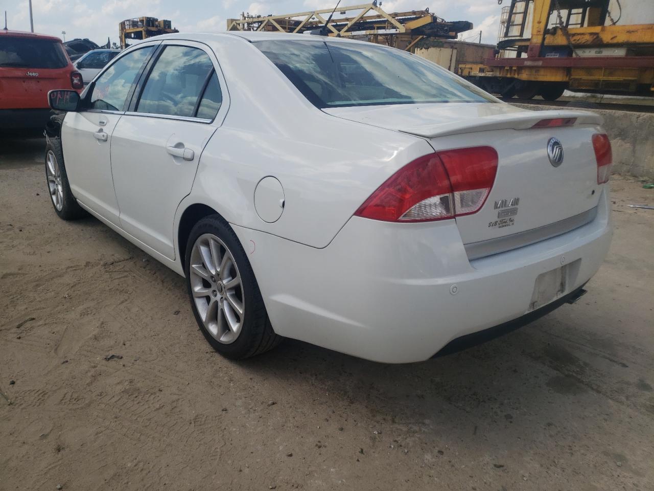 Photo 3 from auction – 2010 MERCURY MILAN PREM with VIN 3MEHM0JA2AR631444