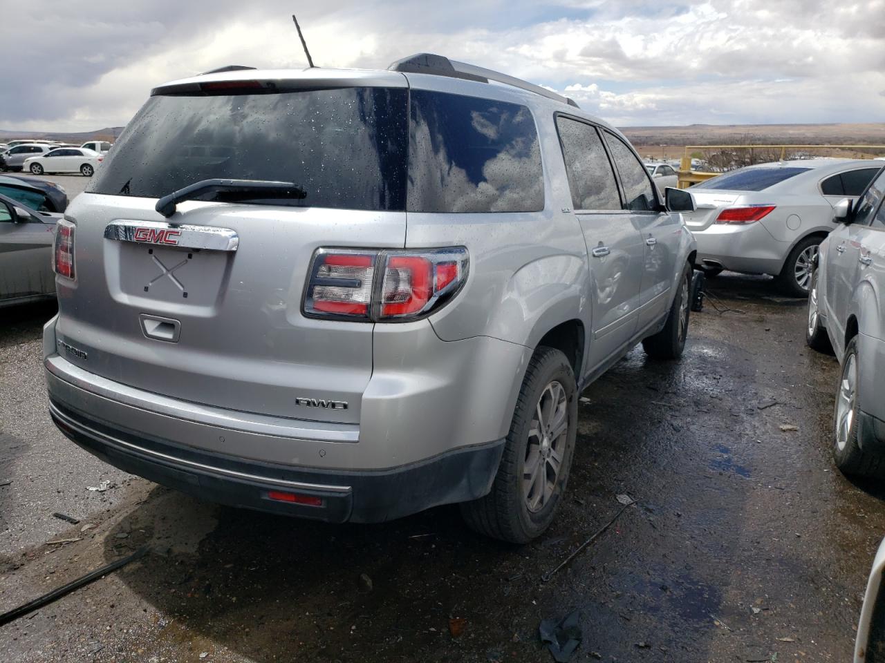 Photo 4 from auction – 2014 GMC ACADIA SLT with VIN 1GKKVRKD6EJ118655