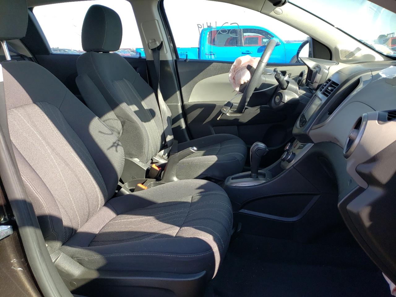 Photo 5 from auction – 2015 CHEVROLET SONIC LT with VIN 1G1JC6SB6F4108579