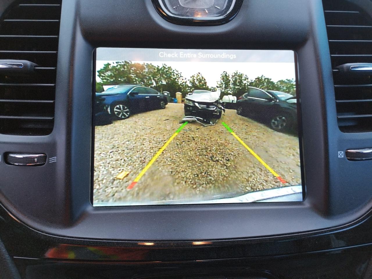 Photo 9 from auction – 2019 CHRYSLER 300 S with VIN 2C3CCABG6KH618107