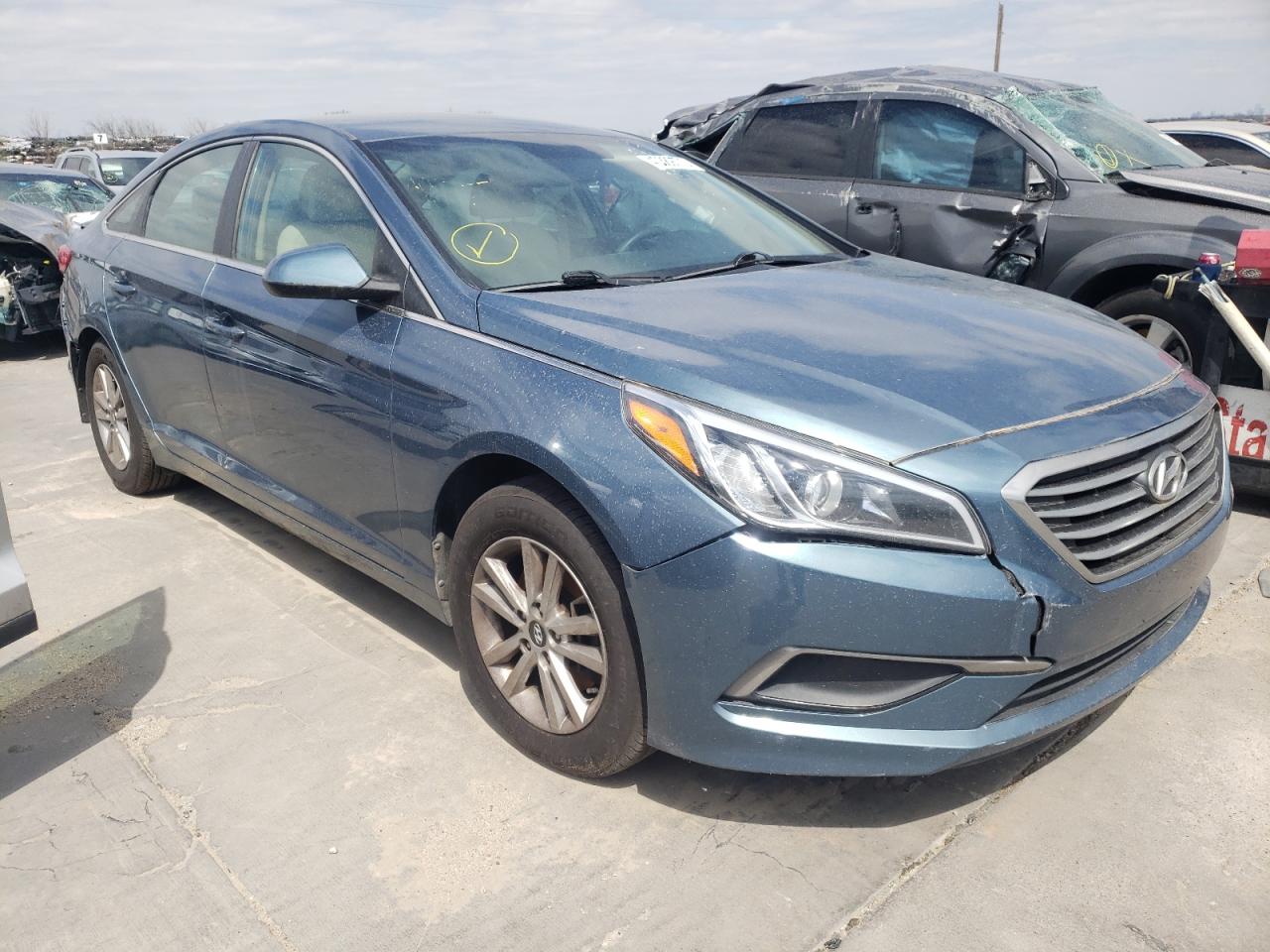 HYUNDAI SONATA SE 2016 with VIN 5NPE24AF7GH347056 - Photo from auction