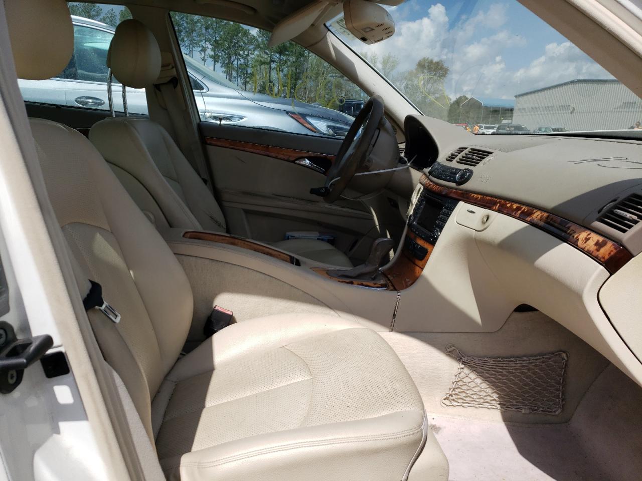 Photo 5 from auction – 2005 MERCEDES-BENZ E 320 with VIN WDBUF65J55A720351