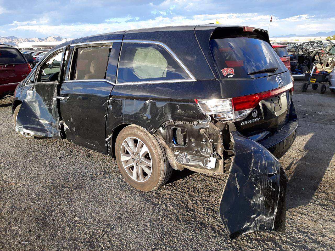 Photo 3 from auction – 2014 HONDA ODYSSEY TO with VIN 5FNRL5H94EB024647