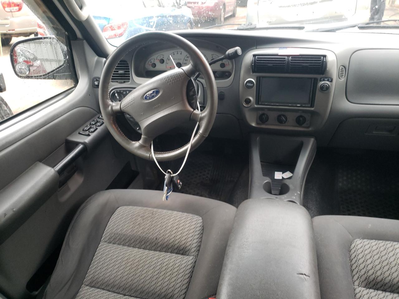 Photo 9 from auction – 2004 FORD EXPLORER S with VIN 1FMZU67K14UC29898