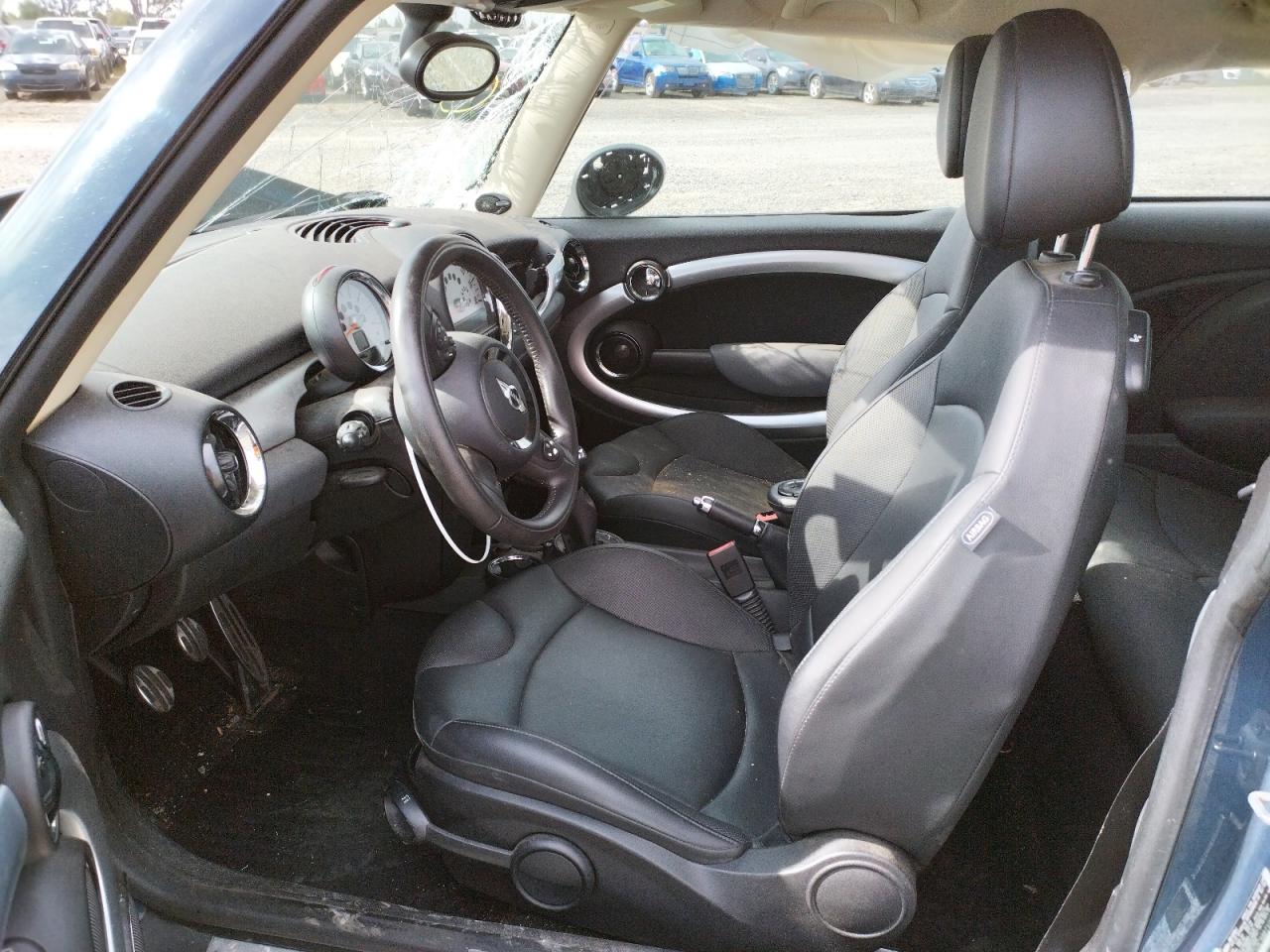 Photo 5 from auction – 2011 MINI COOPER S with VIN WMWSV3C58BTY21381