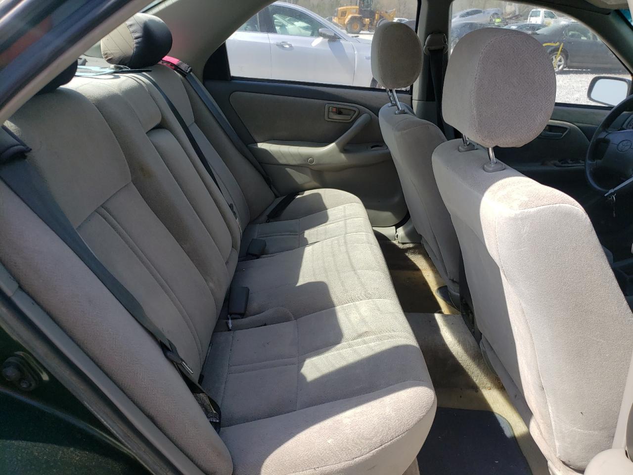 Photo 6 from auction – 2000 TOYOTA CAMRY CE with VIN 4T1BG22K4YU642073