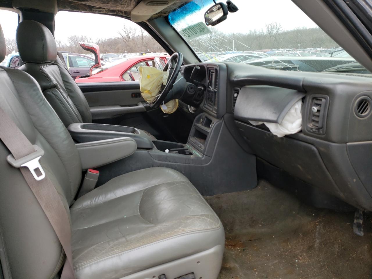 Photo 5 from auction – 2003 CHEVROLET SILVERADO with VIN 1GCHK29U63E147476