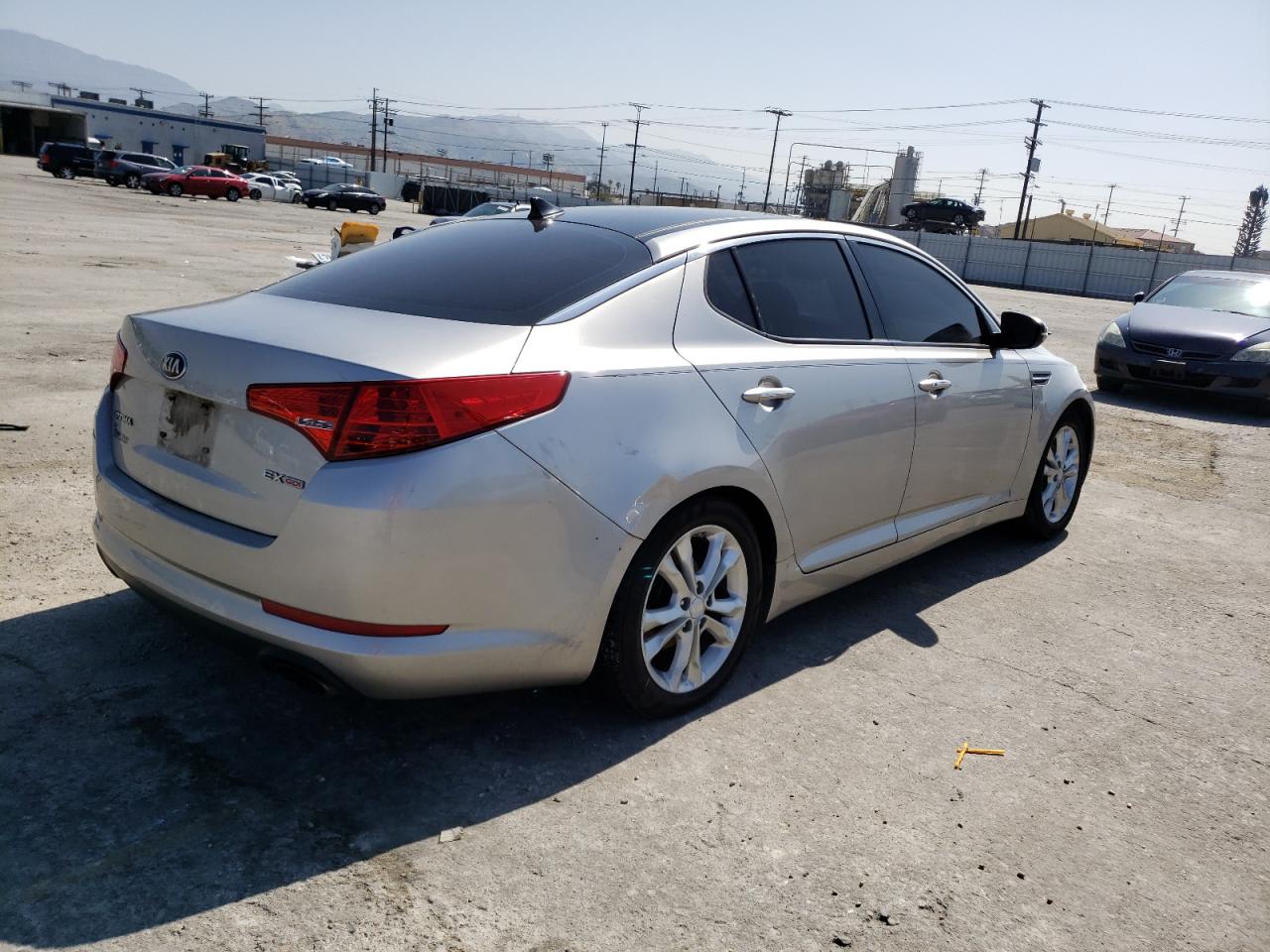 Photo 4 from auction – 2013 KIA OPTIMA EX with VIN 5XXGN4A70DG241516
