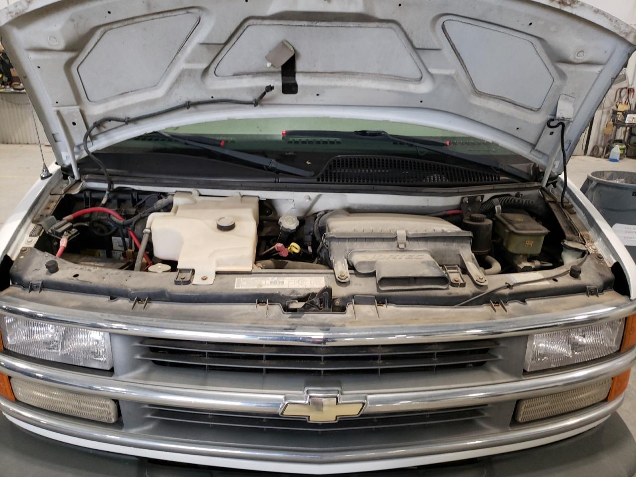 Photo 7 from auction – 2000 CHEVROLET EXPRESS G1 with VIN 1GBFG15R6Y1214052