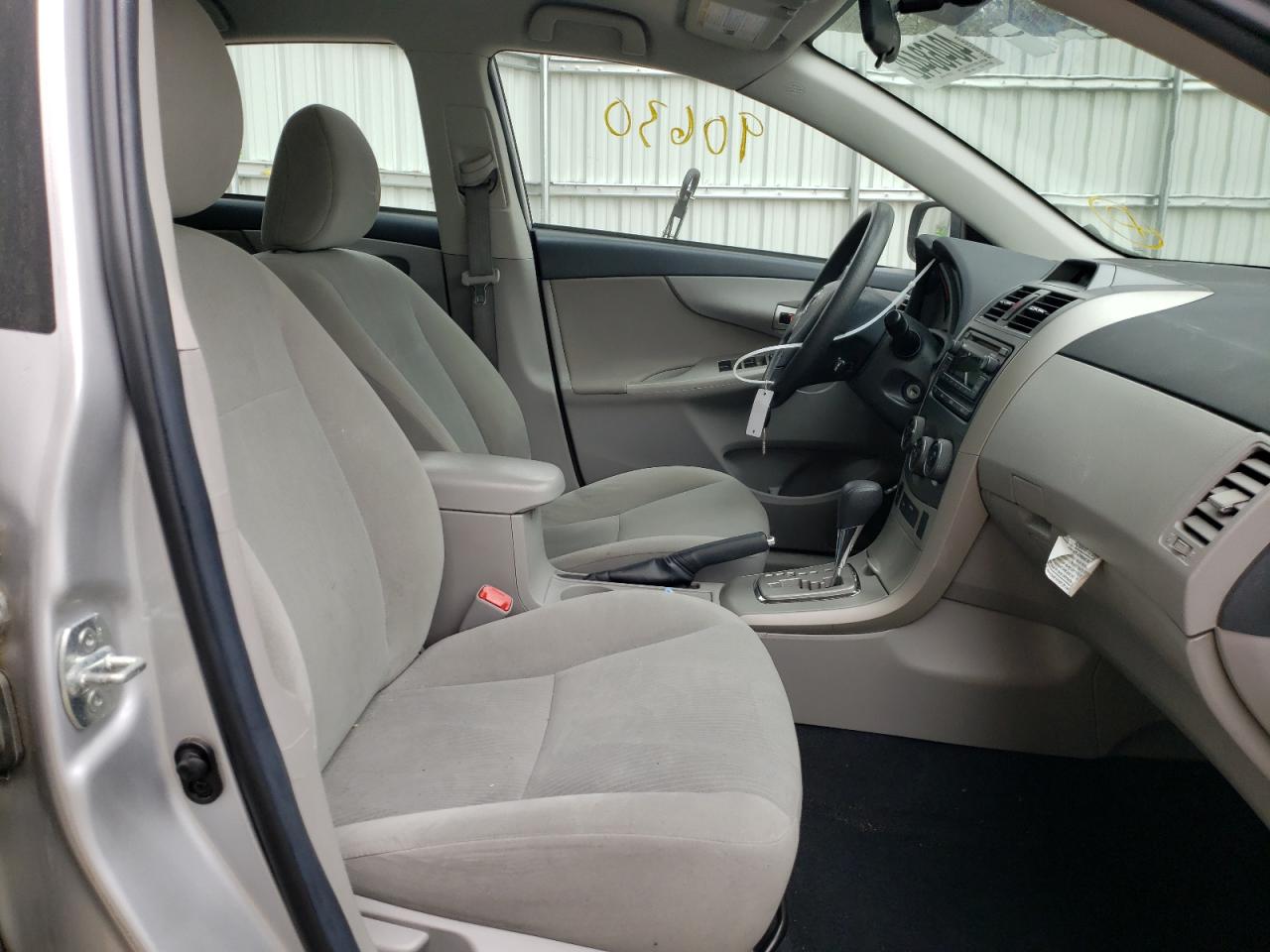 Photo 5 from auction – 2012 TOYOTA CORROLA with VIN 2T1BU4EE2CC878726