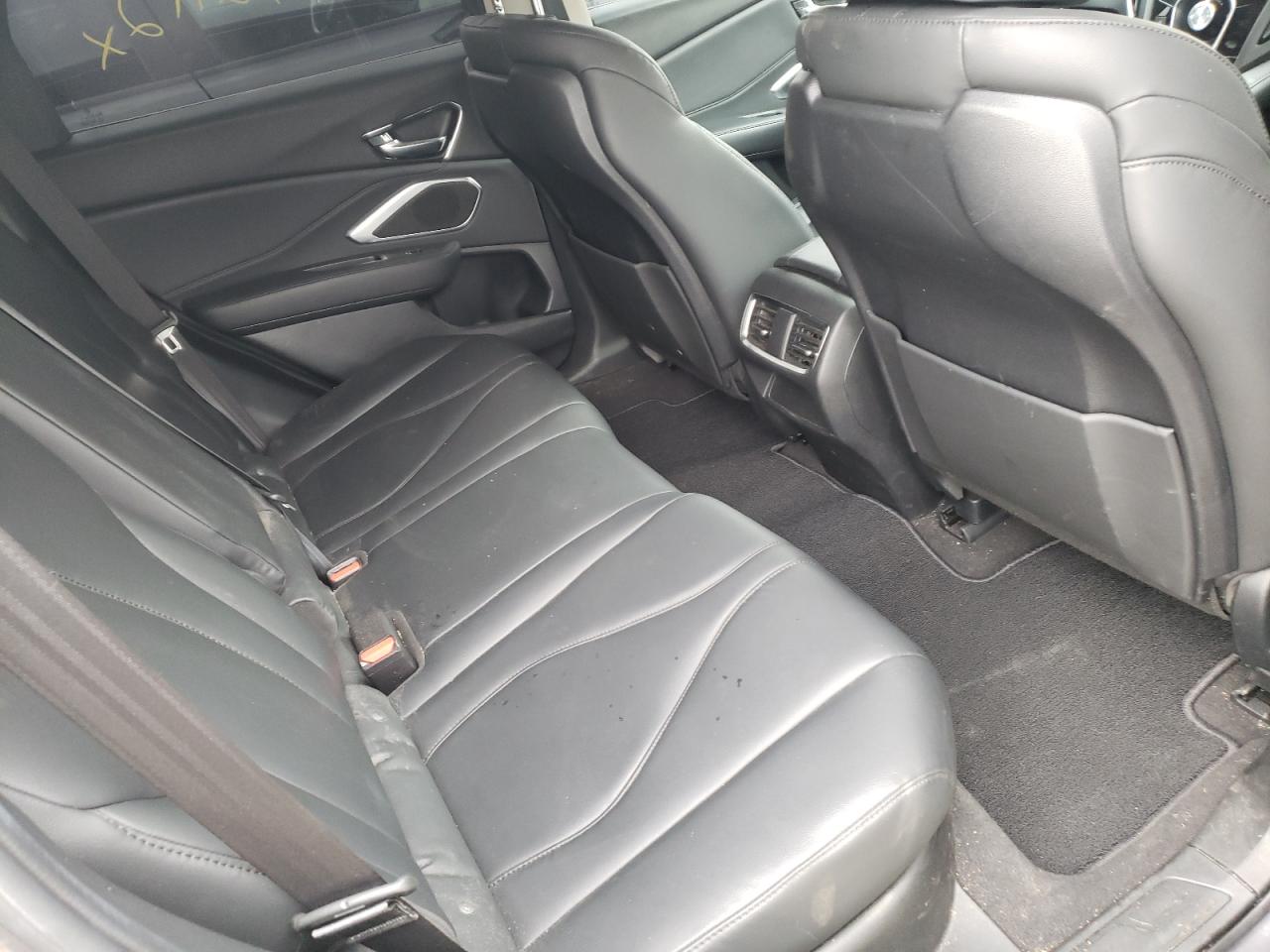 Photo 6 from auction – 2019 ACURA RDX with VIN 5J8TC2H36KL040133