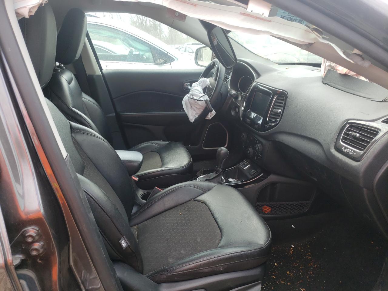 Photo 5 from auction – 2020 JEEP COMPASS LA with VIN 3C4NJCBB7LT241564
