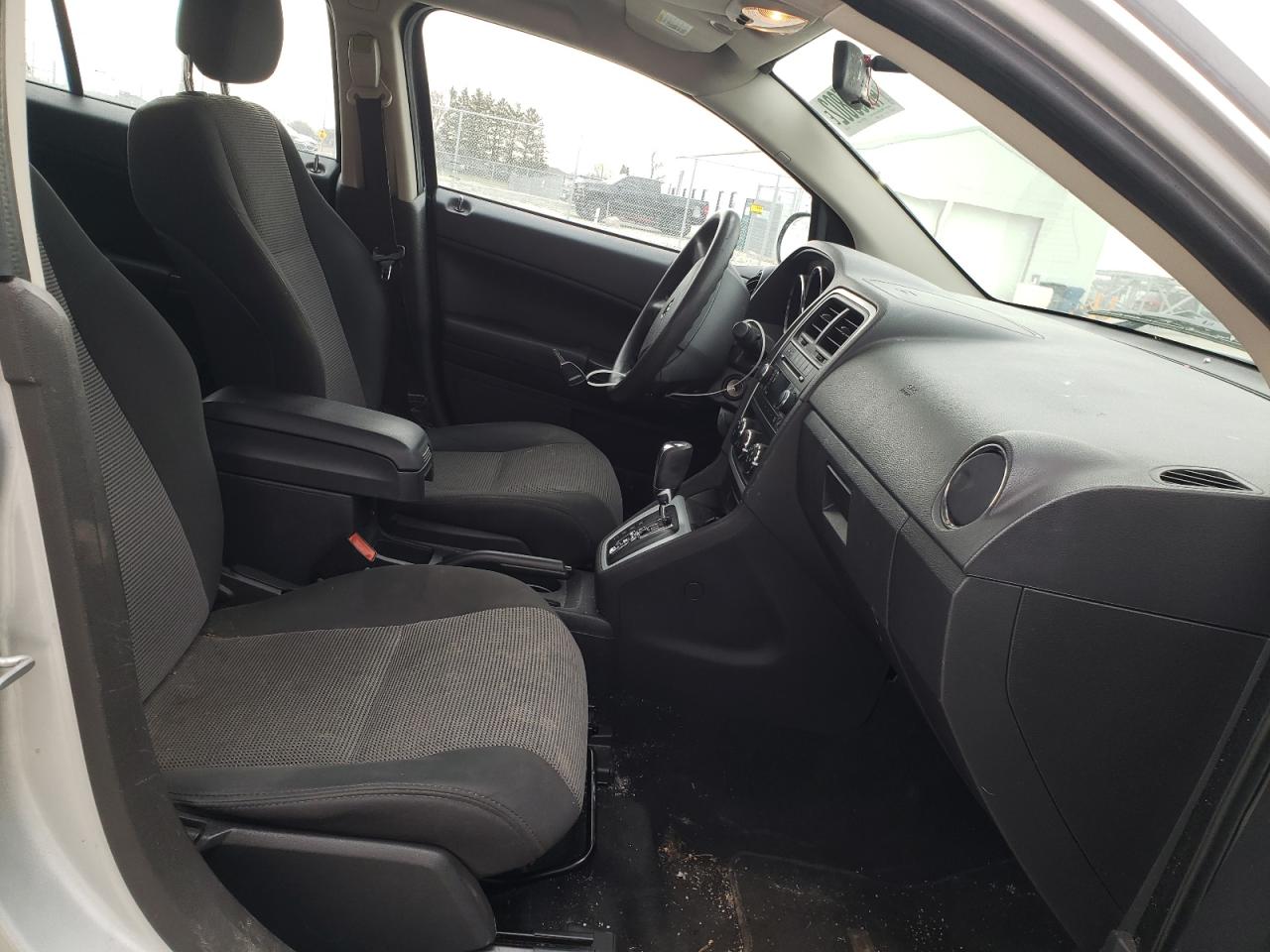 Photo 5 from auction – 2010 DODGE CALIBER SX with VIN 1B3CB4HA4AD664227