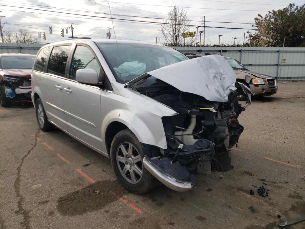 CHRYSLER TOWN & COU 2012 with VIN 2C4RC1BG9CR387706 - Photo from auction