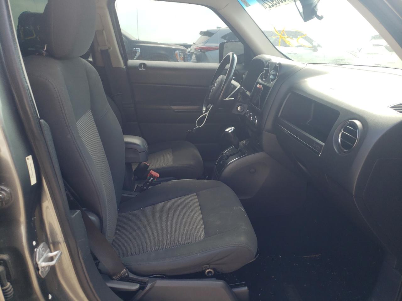 Photo 5 from auction – 2012 JEEP PATRIOT LA with VIN 1C4NJPFB0CD548615
