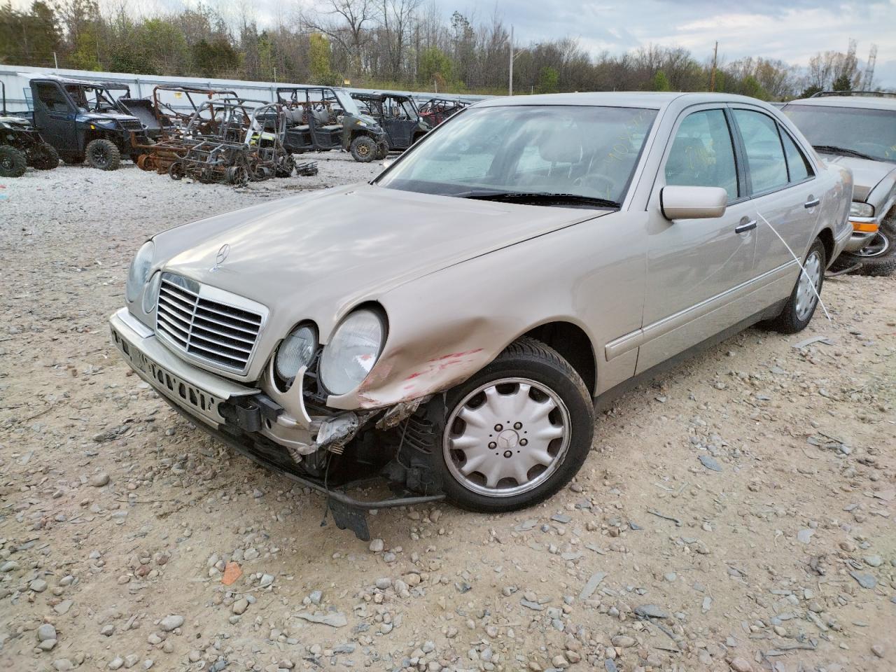 Photo 2 from auction – 1998 MERCEDES-BENZ E 320 with VIN WDBJF65F0WA468296