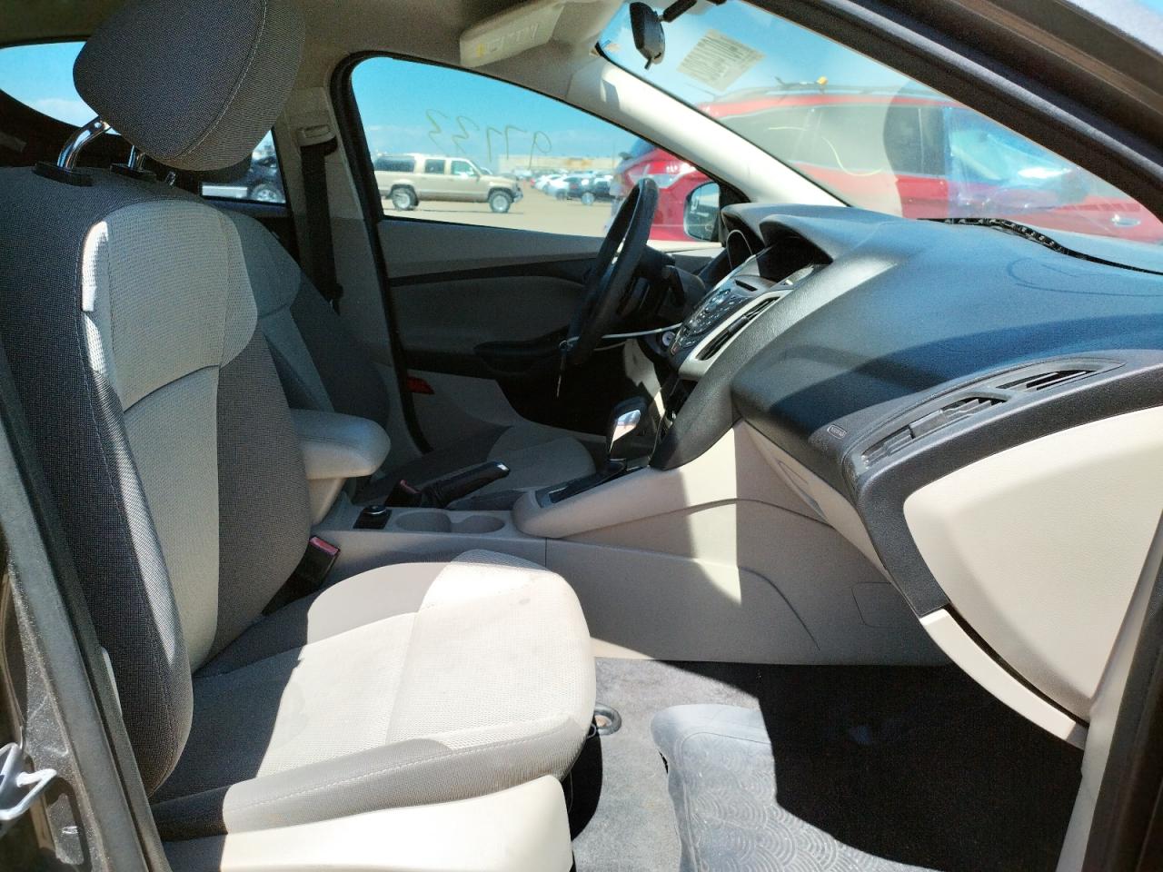 Photo 5 from auction – 2012 FORD FOCUS SE with VIN 1FAHP3F27CL215862