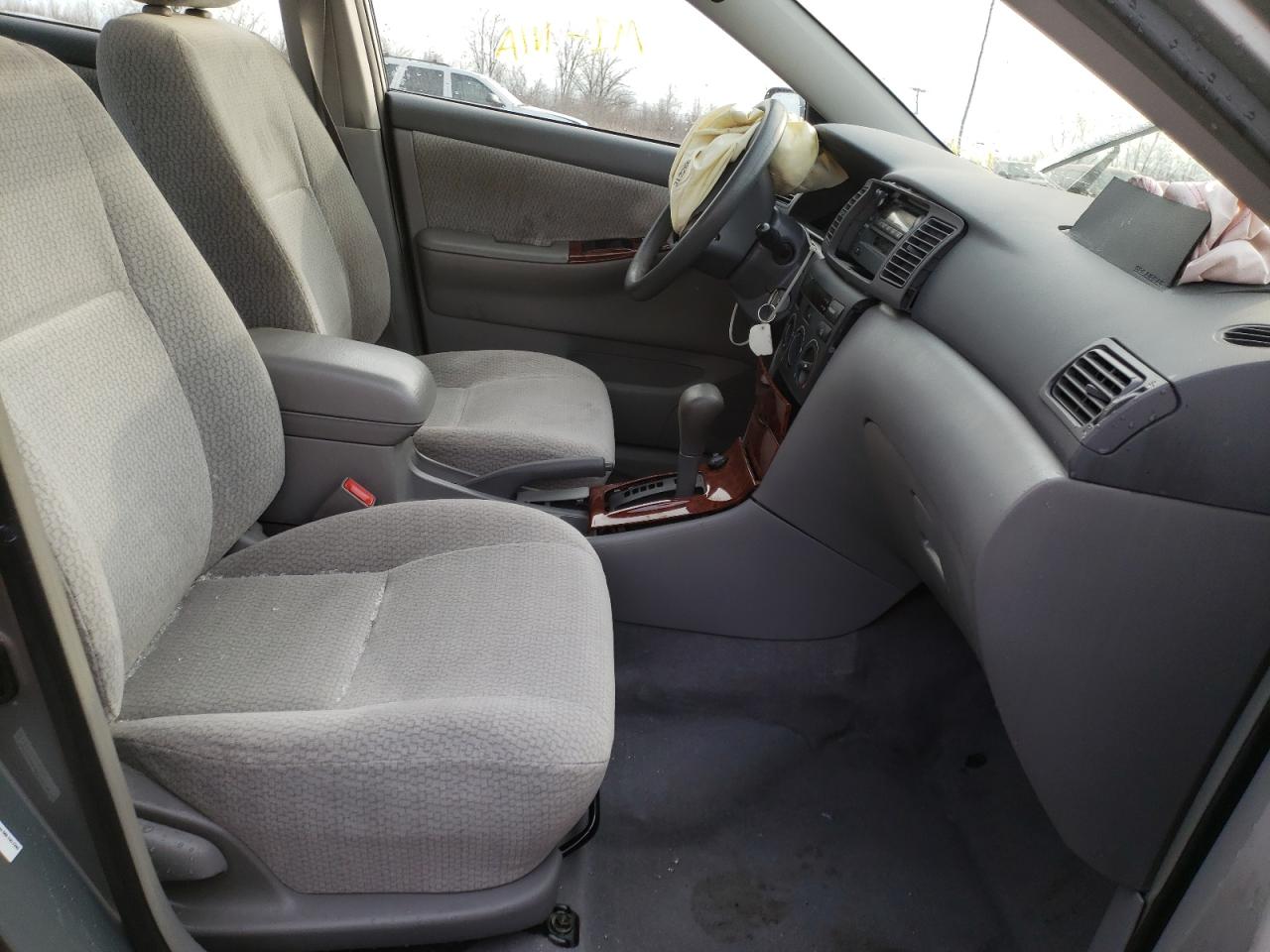 Photo 5 from auction – 2003 TOYOTA COROLLA CE with VIN JTDBR32EX30040602