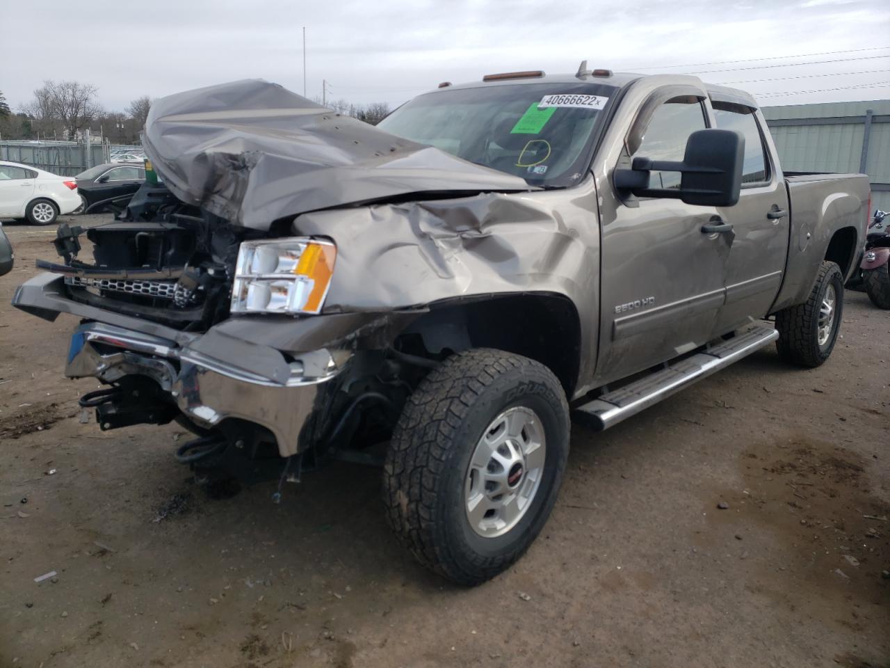 Photo 2 from auction – 2013 GMC SIERRA K25 with VIN 1GT120CG0DF113733