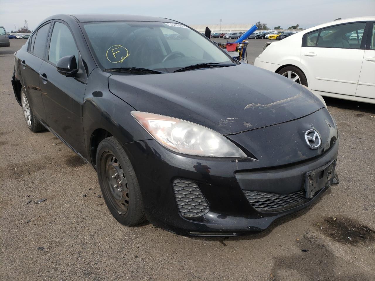 MAZDA 3 I 2013 with VIN JM1BL1TG3D1832348 - Photo from auction