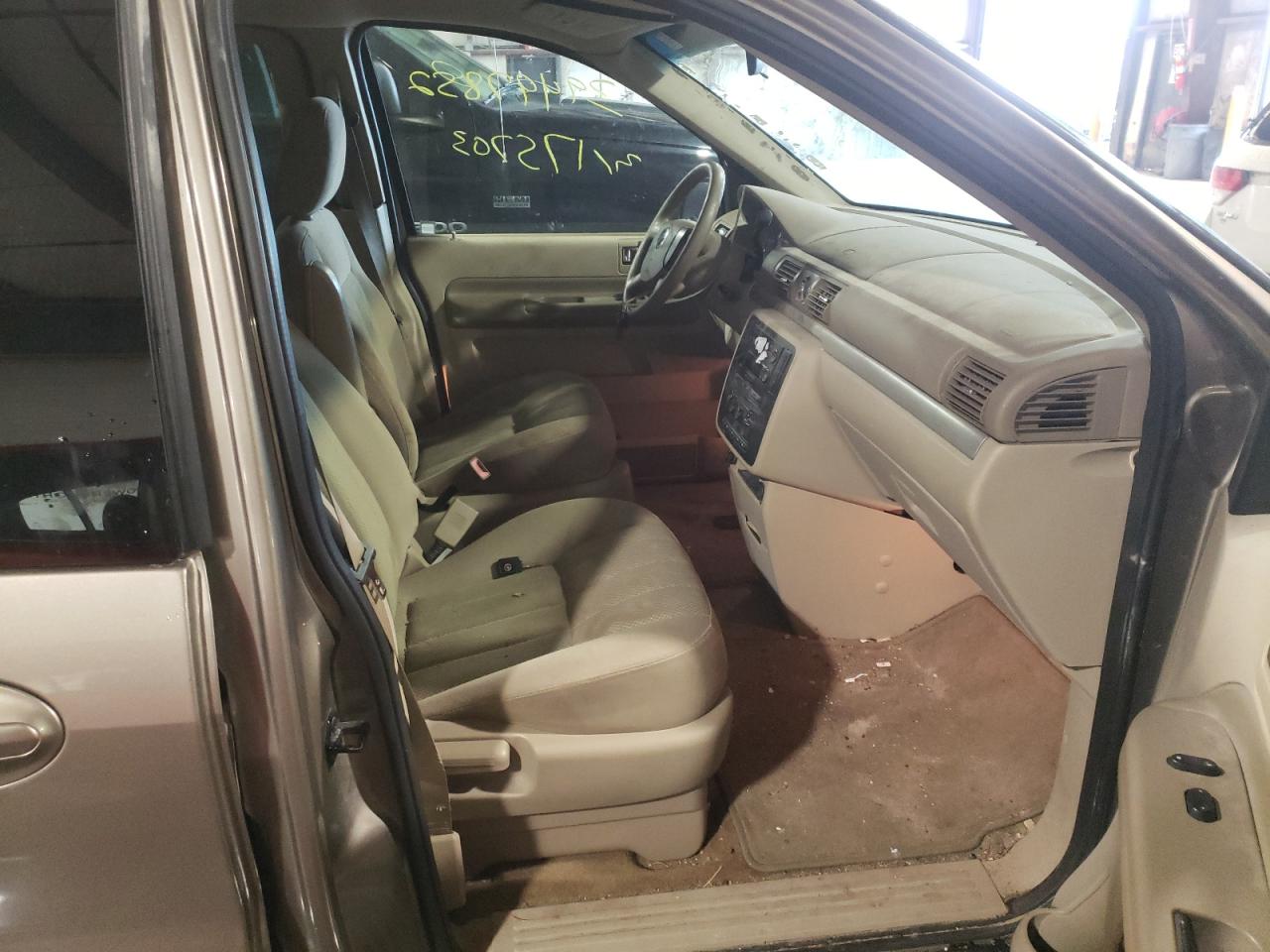 Photo 5 from auction – 2005 MERCURY MONTEREY C with VIN 2MRZA21245BJ00086