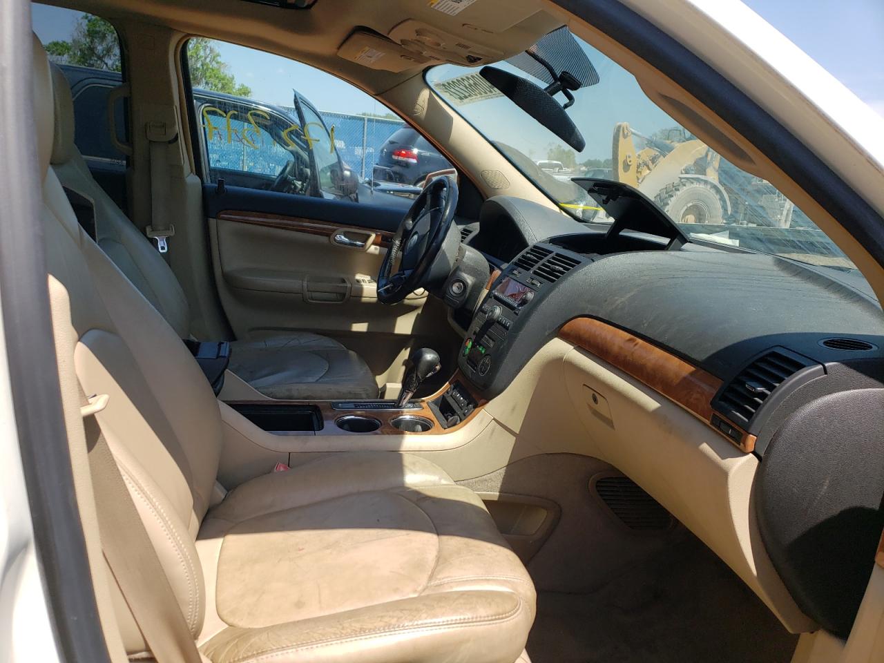 Photo 5 from auction – 2008 SATURN OUTLOOK XR with VIN 5GZER33768J284227