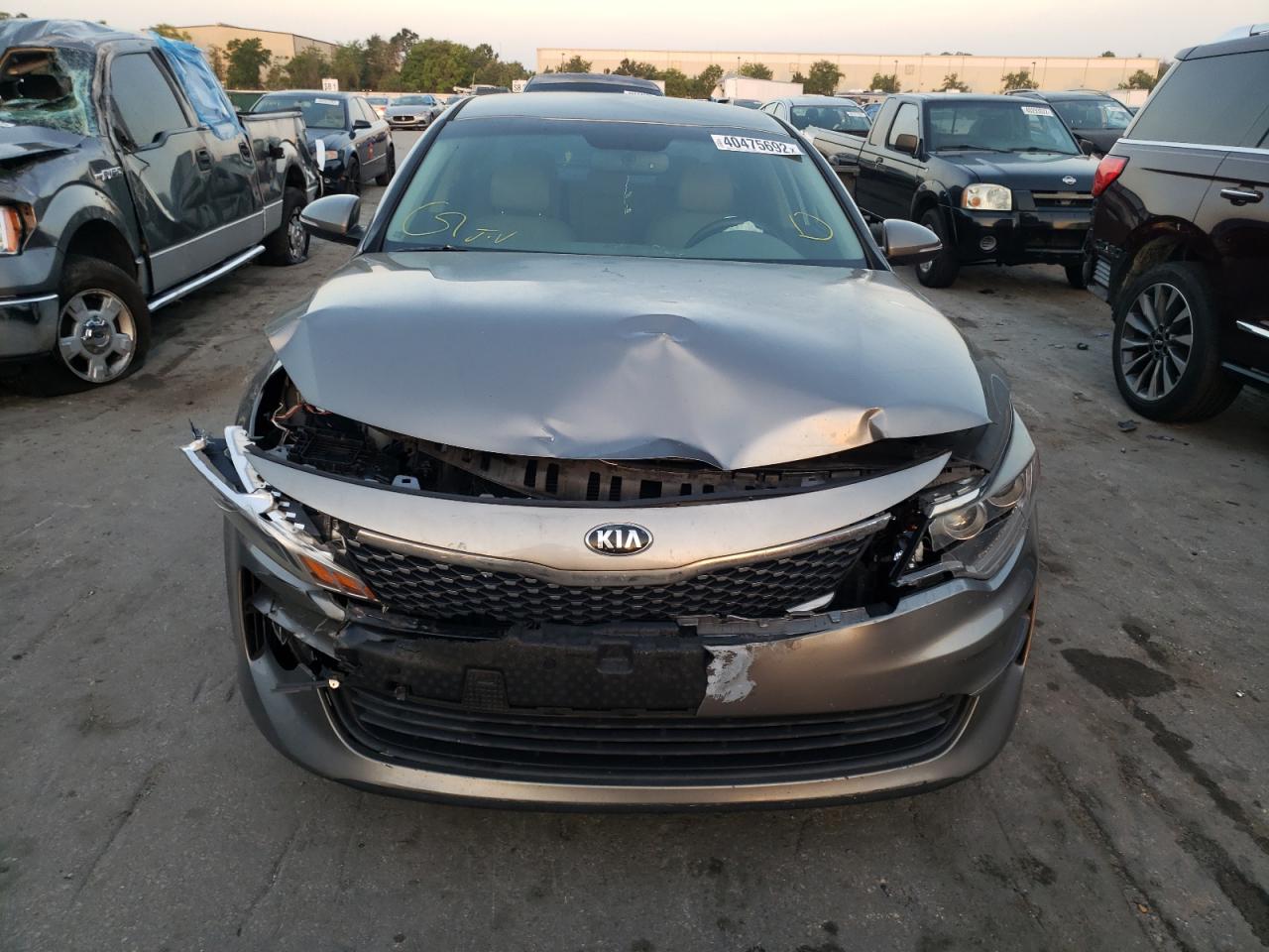 Photo 9 from auction – 2016 KIA OPTIMA EX with VIN 5XXGU4L35GG035593